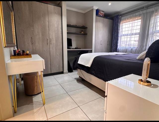 3 BEDROOM HOUSE FOR SALE IN LION PRIDE